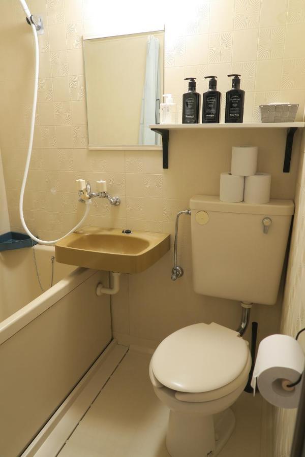 West Wood Guest Room Ōsaka Extérieur photo